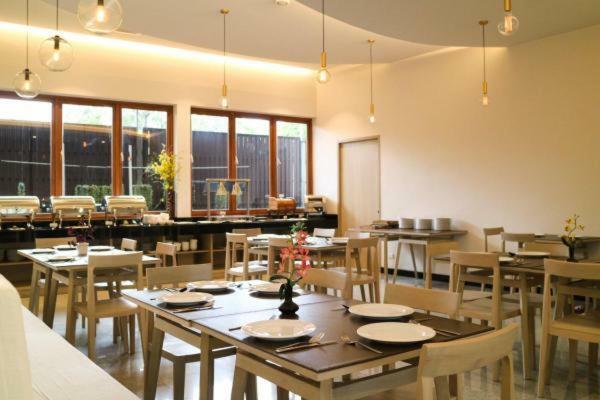 Ca Hotel And Residence Phuket - Sha Extra Plus Exterior photo